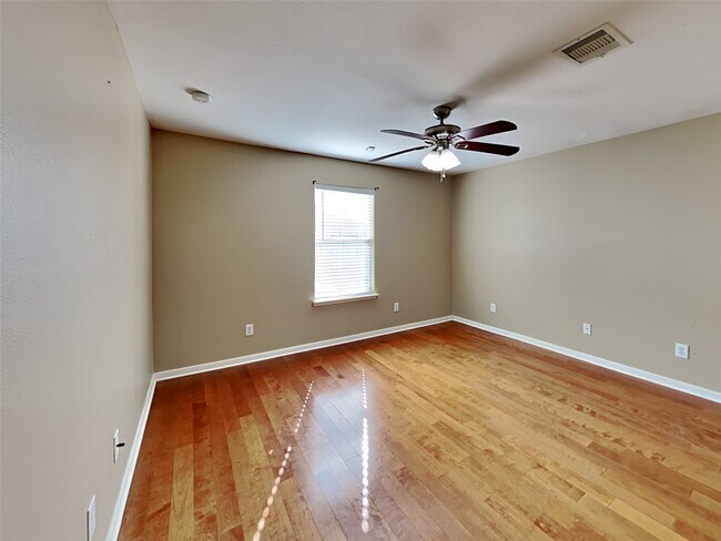 Building Photo - 4403 Thistle Pond Ct