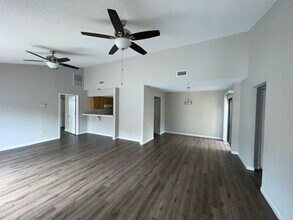 Building Photo - Beautiful 2 Bedroom 2 Bathroom Unit in Wil...