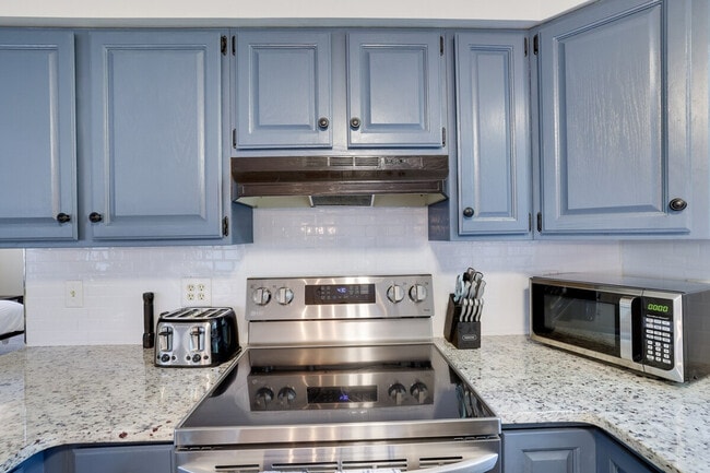 Building Photo - 141 Tommy's Ln