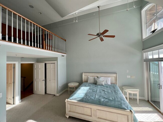 Building Photo - 4 Island Ave