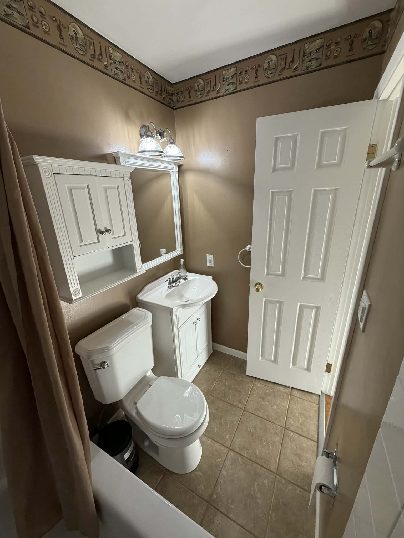 Building Photo - 1730 N Ridge Ave