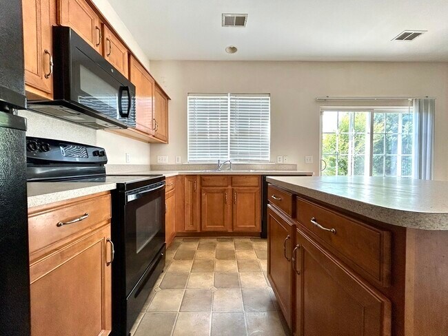 Building Photo - 3029 Azalea Hills Dr