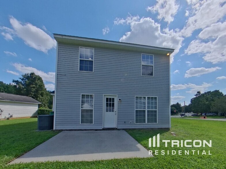Building Photo - 3310 Nevin Brook Rd