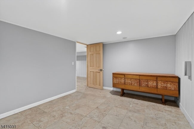 Building Photo - 2096 Lentz Ave