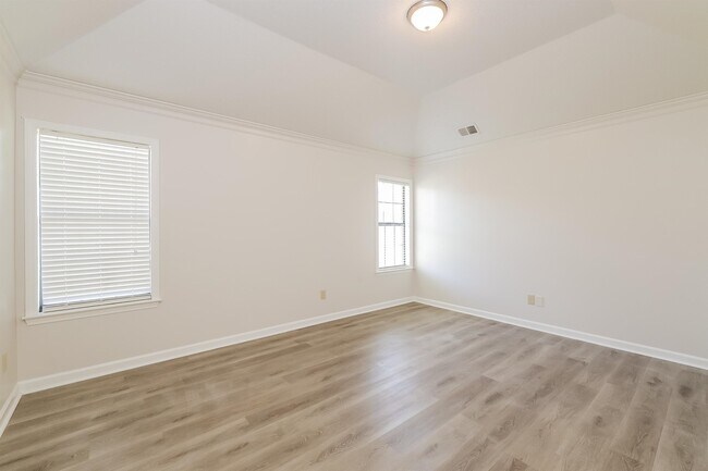 Building Photo - 7325 English Cove