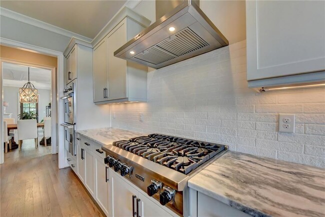 Building Photo - 1099 Wright Ave NE