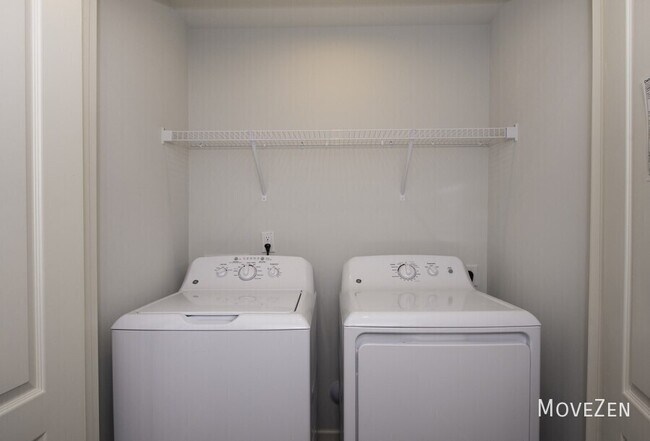 Building Photo - 524 Brunello Dr