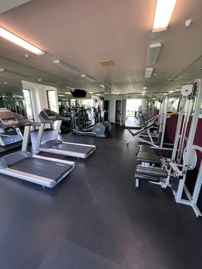 Building Photo - BEAUTIFUL CONDO AT THE PHOENICIAN IN ROSEVILLE!! $500 OFF FIRST MONTH'S RENT!!