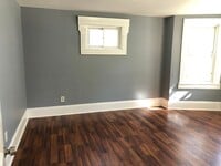 Building Photo - 5 BED 2 BATH SINGLE FAMILY HOME IN DETROIT-SHOREWAY NEIGHBORHOOD!