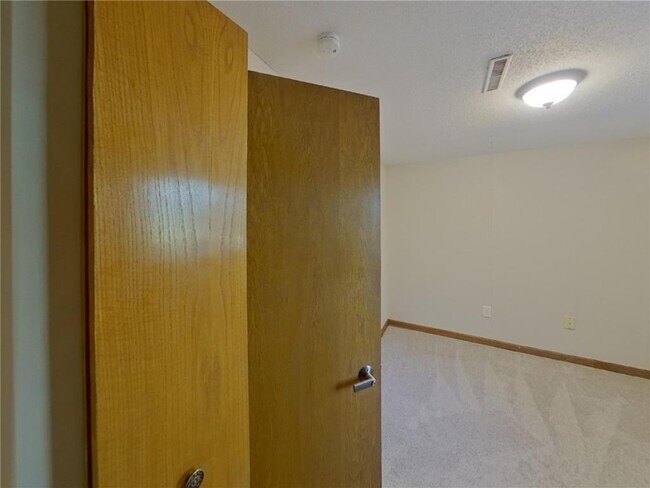 Building Photo - 14030 Candlewood Ln NE
