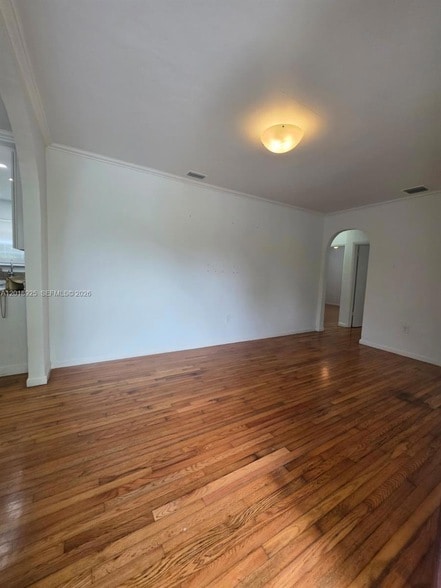 Building Photo - 1611 Coral Gate Dr