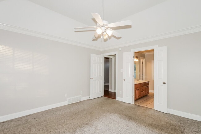 Building Photo - 5245 Charlotte Oak Cove