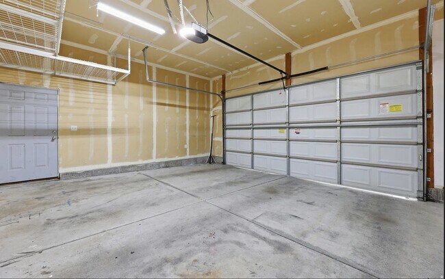 Building Photo - 989 Cinnamon Ridge Dr