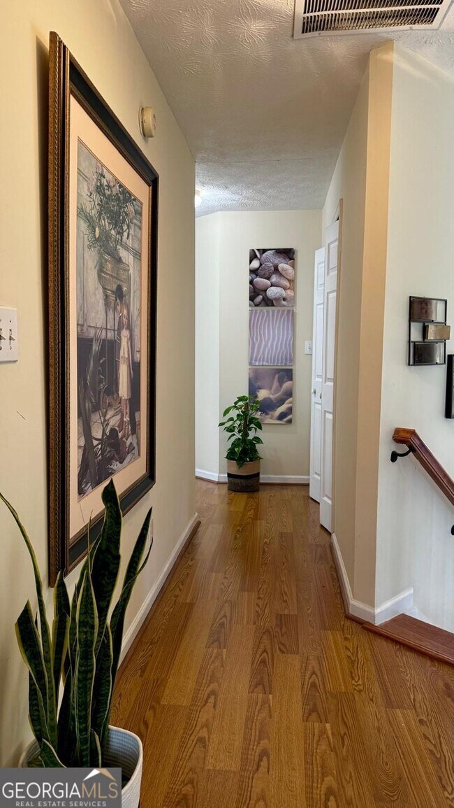 Building Photo - 4361 Windmoor Dr NW