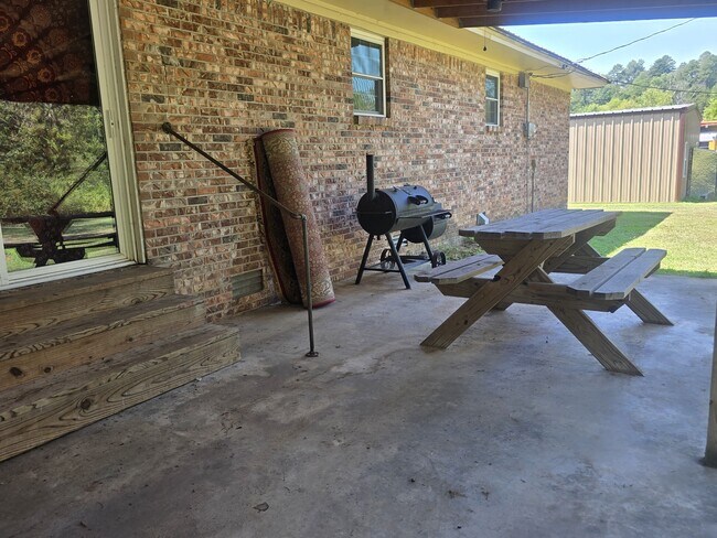Building Photo - 24126 AR-164