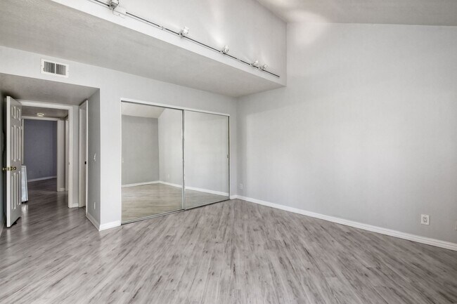 Building Photo - 1951 Swallow Ln