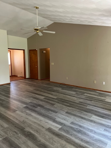 Building Photo - 1124 Old Crows Way