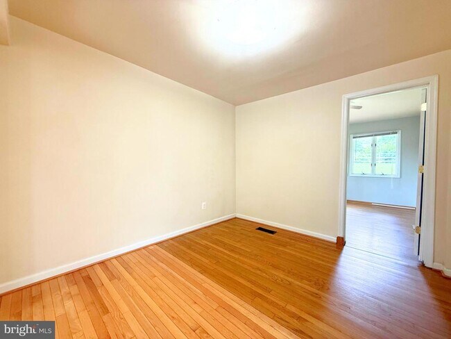 Building Photo - 11505 Alcinda Ln