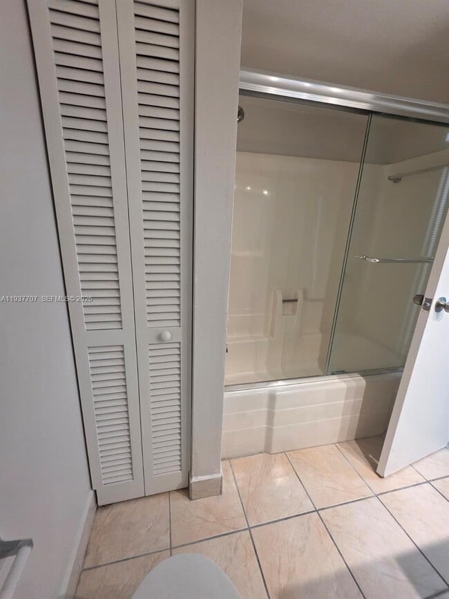 Building Photo - 13499 Biscayne Blvd