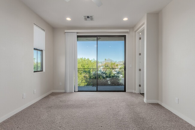 Building Photo - 4235 N 26th St