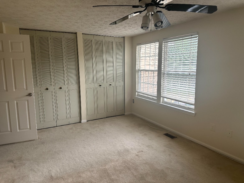 Building Photo - 7772 Mandan Rd