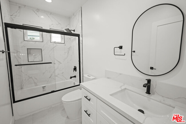 Building Photo - 2700 Fletcher Dr