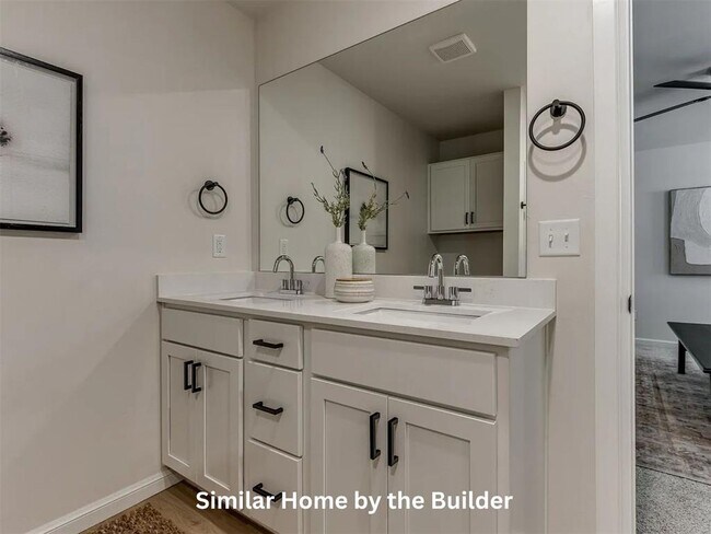 Building Photo - 19608 Horseshoe Ave