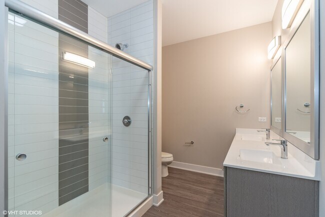 Building Photo - 18w070 Royce Blvd