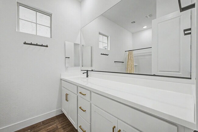 Building Photo - 13103 N 174th Dr