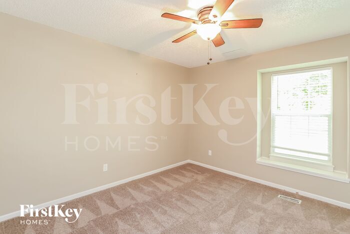 Building Photo - 1135 Meadowlark Ln