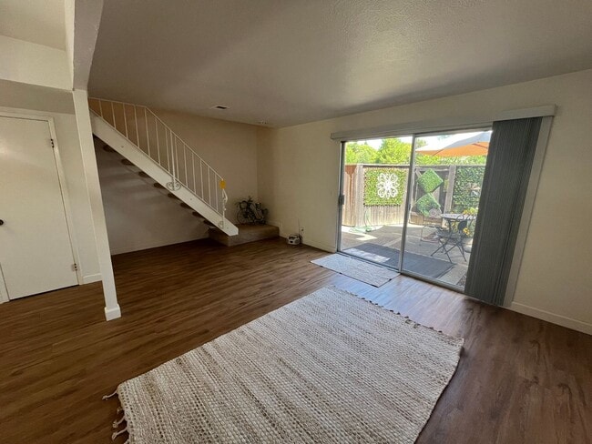 Building Photo - Charming 2-Story Condo on Greenbelt-$500 O...
