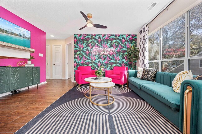 Building Photo - 414 28th Ave N