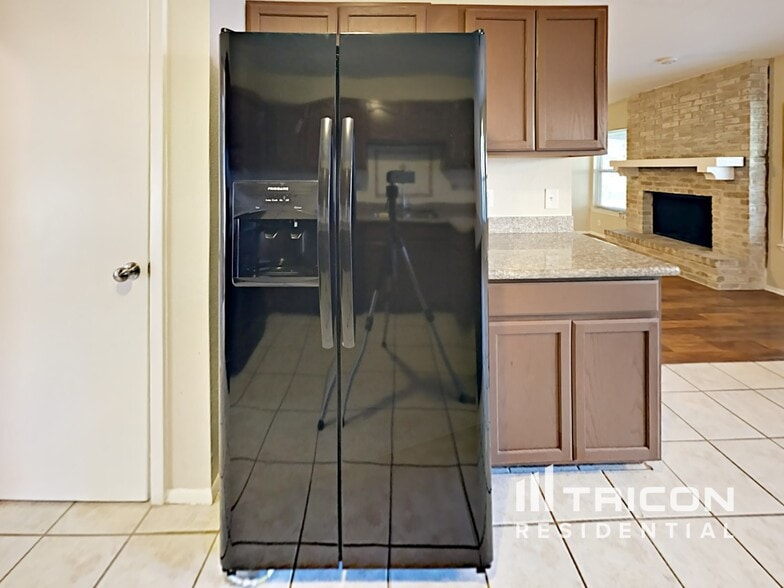 Building Photo - 6801 Castile De Oro