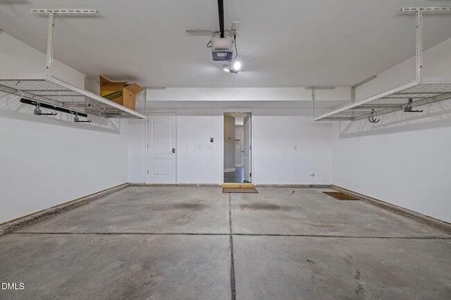 Building Photo - 6052 Kentworth Dr