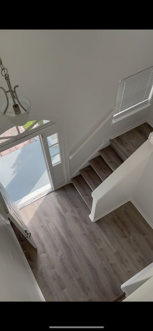 Building Photo - Beautifully Updated 3-Bedroom Townhouse in...