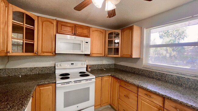 Full Kitchen - 485 N Pine Island Rd