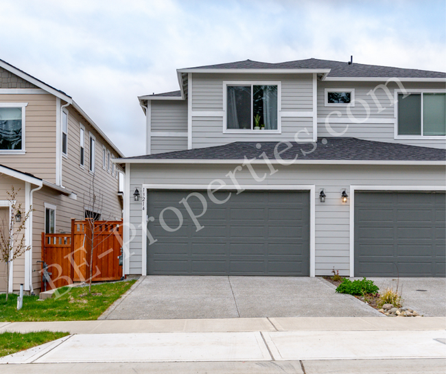 Building Photo - Lovely Tehaleh 3 bedroom