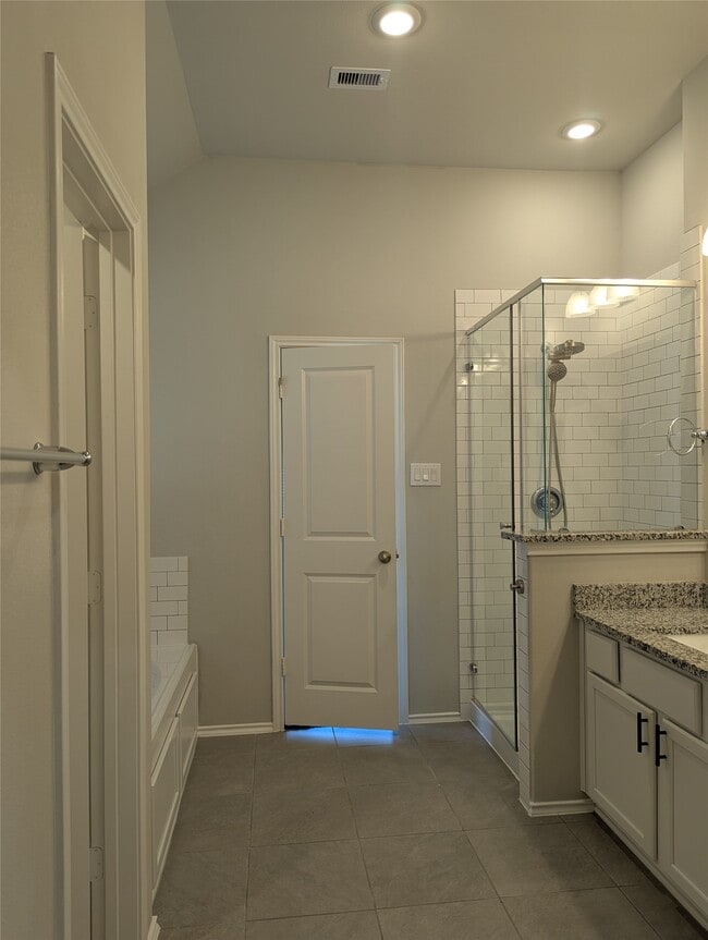 Building Photo - 4431 Stone Ridge Ln