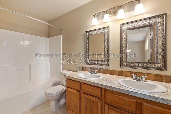 Building Photo - 3354 W Wave Dr