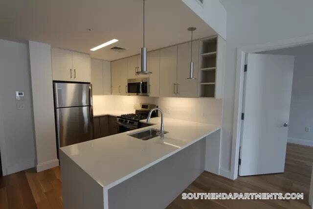 Building Photo - 150 Camden St