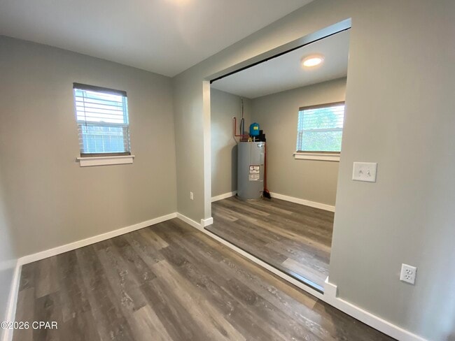 Building Photo - 1606 Clay Ave