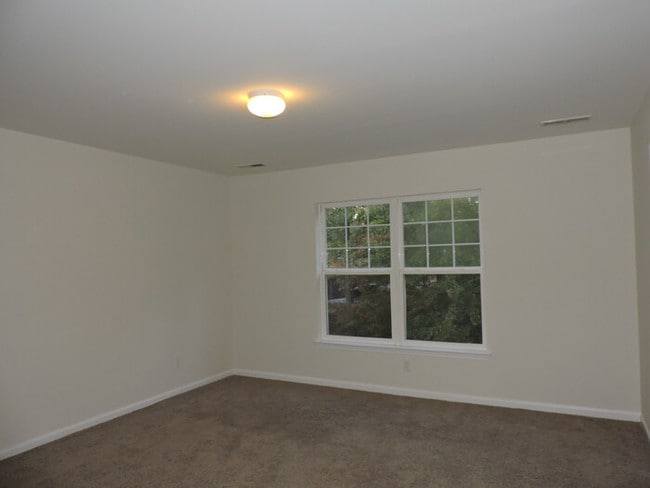 Building Photo - Grand Oaks Preserve