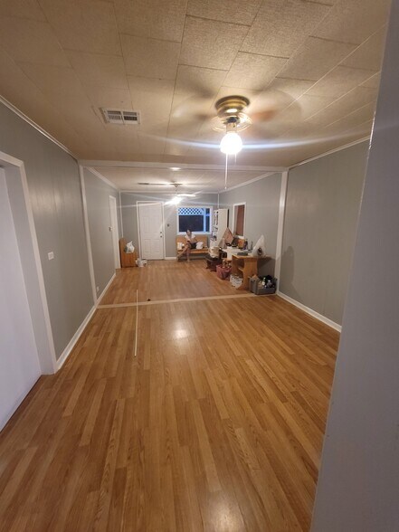 Living/Dining - 1108 S Crocker St