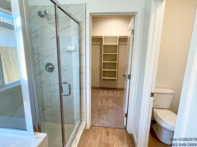 Building Photo - 8607 Avon St