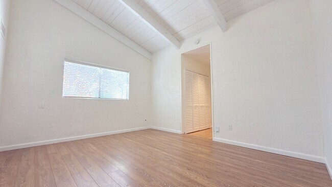 Building Photo - Spacious 4-Bedroom + Bonus Room Home with ...