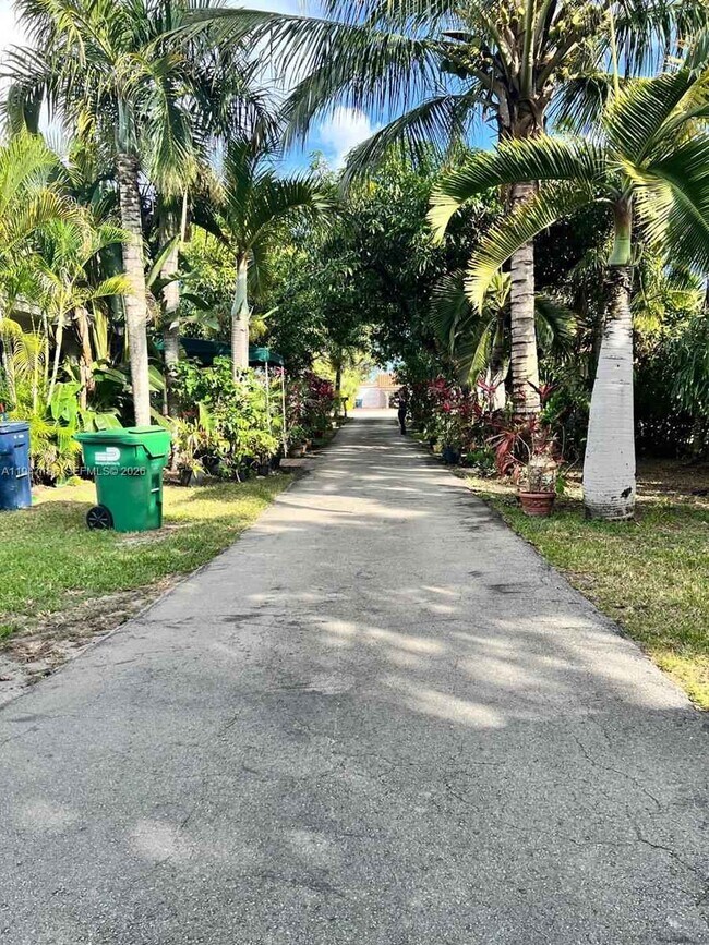 Building Photo - Southwest 97th Avenue, Miami, FL 33165 - 3 BR 2 BA single-family home