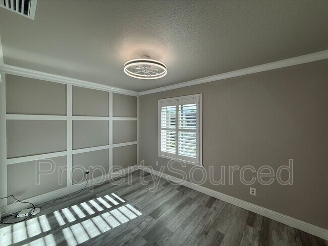 Building Photo - 1351 Aksland Dr