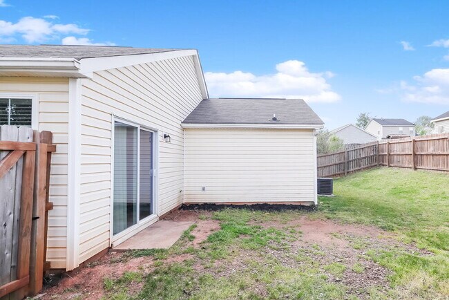 Building Photo - 11604 Stewarts Crossing Dr