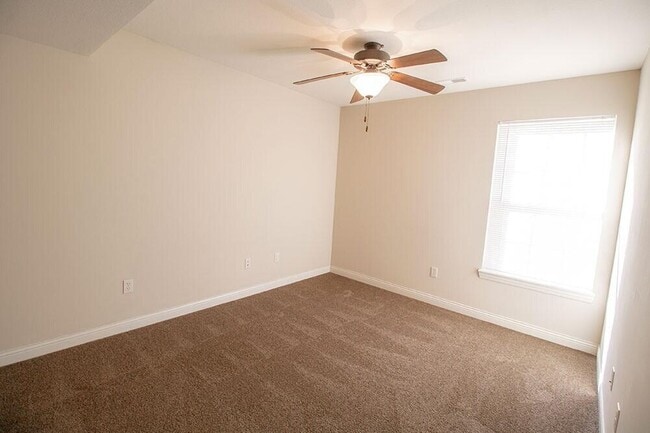 Building Photo - 4718 Dehaven Dr