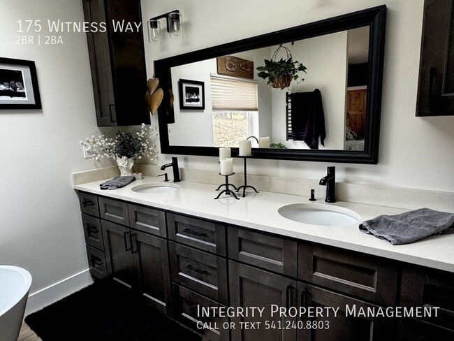 Building Photo - 175 Witness Wy